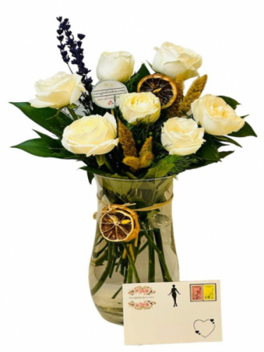 Cam Vazoda 7`li Beyaz Gül