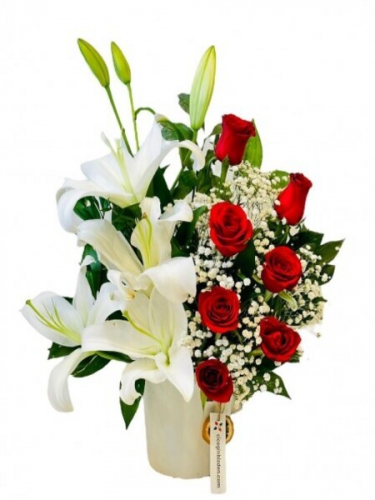 Seramikte Lilyum ve 7 Kırmızı Gül