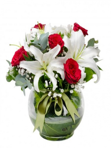 Fanusta Lilyum ve Kırmızı Güller