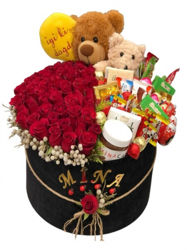 Özel Tasarım Güller, Ayılar ve Çikolatalar