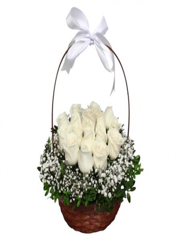 Beyaz Güllü Çiçek Sepeti