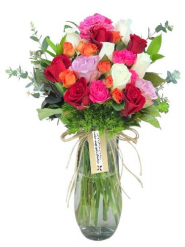Vazoda Renkli Güller