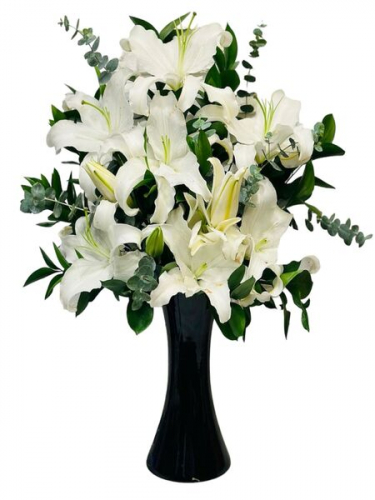 Siyah Cam Vazoda Lilyumlar