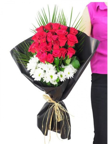 25 Gül ve Papatyalar